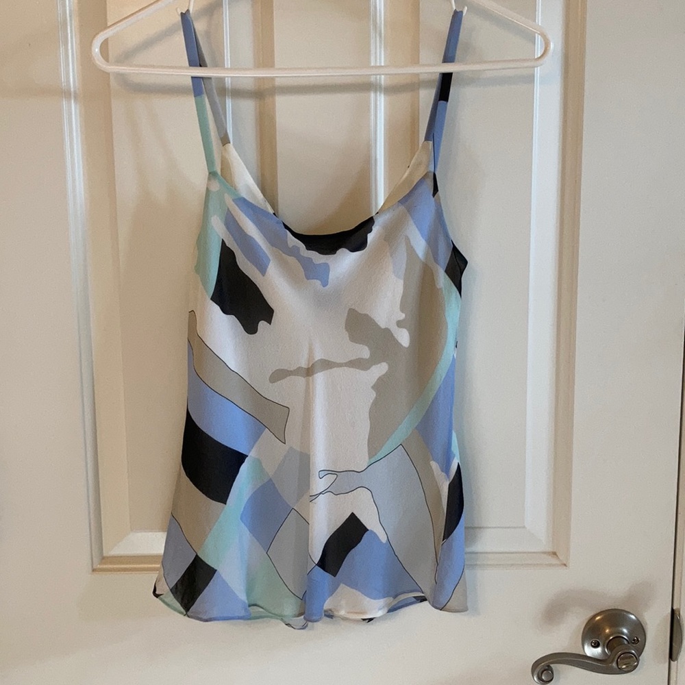 Kenneth Cole silk tank. Geometric print. Size 2 - Picture 2 of 4